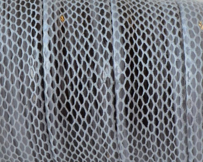 Tela. Plano 16mm. Cosido. Grabado serpiente.Gris claro. Calidad Superior