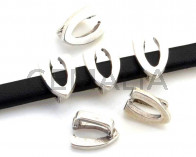 Letra Zamak "V". 9,5mm. Plateado. Int.6x2,5mm