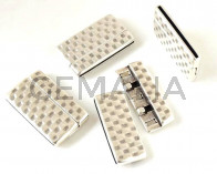 Cierre Zamak Imán plano. 43x25mm. Plateado. Int.40x2mm