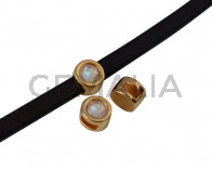 Entrepieza de SWAROVSKI y Zamak. Moneda 8mm. Dorado-Light Grey Delite. Int.5x2mm