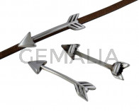 Entrepieza de Zamak. Flecha 30x7,3mm. Plateado. Int.3x2mm
