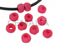 Resina. Rondel irregular 9x9x7mm. Fucsia hielo. Int.3mm aprox. Calidad superior.