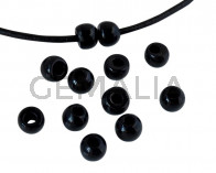 Resina. Bola 7x7x5mm. Negro opaco. Int.3mm aprox. Calidad superior.