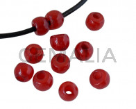 Resina. Bola 7x7x5mm. Rojo opaco. Int.3mm aprox. Calidad superior.