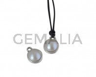 Colgante de SWAROVSKI y Zamak moneda 9x5x9,5mm. Plateado-Grey Light Pearl. Int.1,5mm