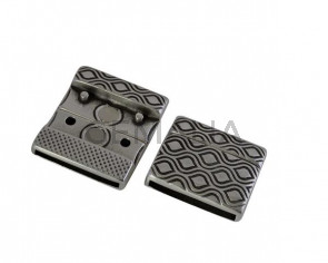 Cierre magnetico plano de Zamak  19,5x22,5mm. Plateado. Int.20x2mm. Precio Especial