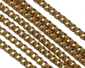 Cadena de Acero inoxidable 304 cuadrada 1,5mm. Dorado. 
