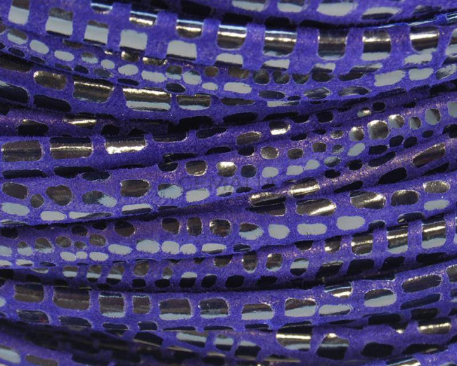 Cancun Suede Leather Cord. 8x5mm. Violet.