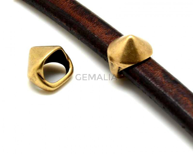 Zamak.  Regaliz motif spike. 13x14mm. Silver color. Inn.10x7mm
