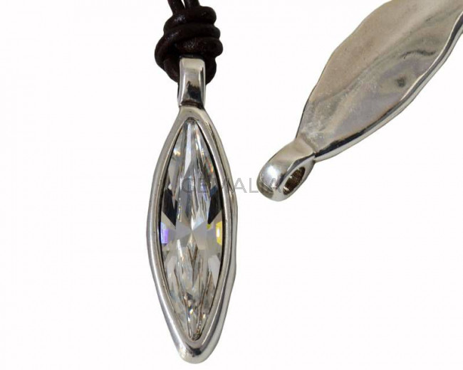 Zamak/SWAROVSKI Pendant. 50x15mm. Silver-Crystal. Int.5mm