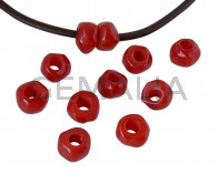 Resin irregular rondell 9x9x7mm. Opaque red. Inn.3mm aprox. Best Quality.