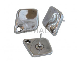 Zamak earring. 17.5x15mm. Silver. Inn.2mm